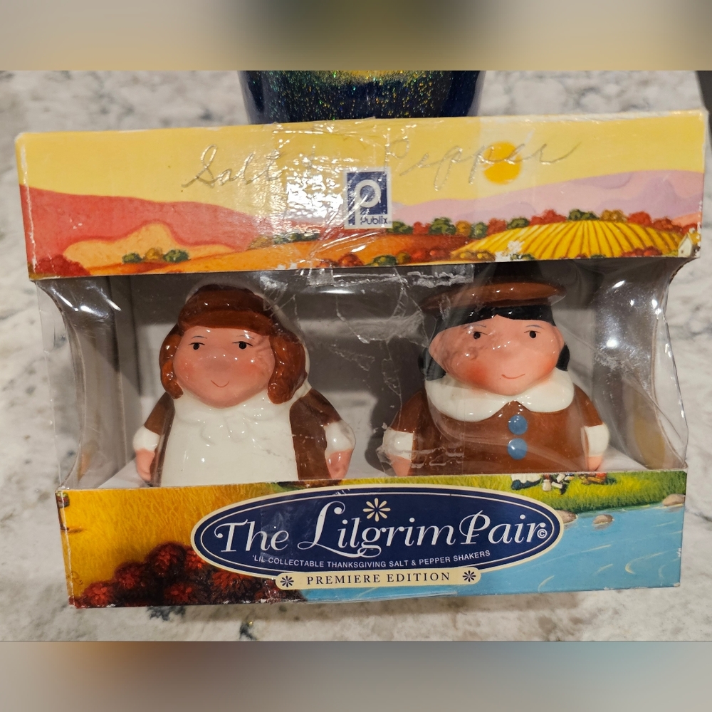 Publix Lilgrim Series Salt and Pepper Set. Mini Salt and Pepper shakers. 2004